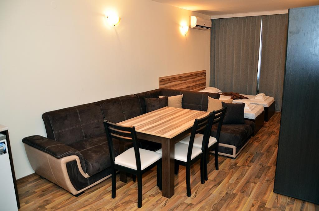 Ivtour Apartments In Yalta Complex Golden Sands Ruang foto