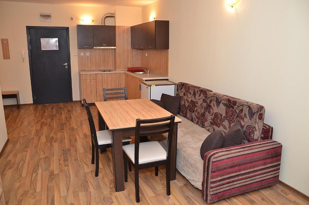 Ivtour Apartments In Yalta Complex Golden Sands Ruang foto
